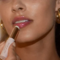 Gosh Juicy Lip Butter odżywczy balsam do ust w sztyfcie 001 Sparkling Champagne 2,8 g