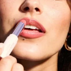 Gosh Juicy Lip Butter odżywczy balsam do ust w sztyfcie 002 Sweet Treat 2,8 g