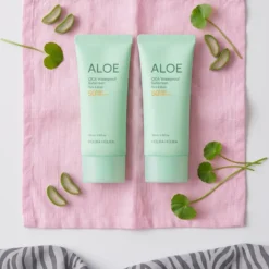 Holika Holika Aloe CICA Waterproof Sunscreen SPF50+ PA++++ wodoodporny krem-żel przeciwsłoneczny do ciała i twarzy 100 ml