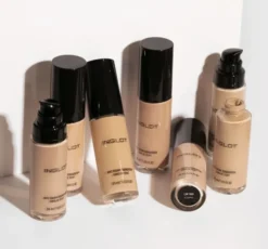 Inglot AMC rozświetlający podkład do twarzy LW500 30ml