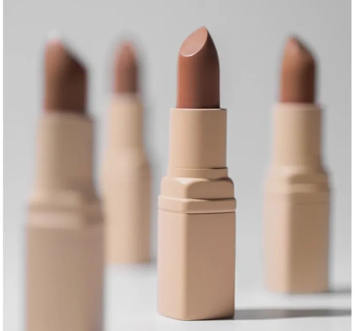 Inglot Creamy Soft pomadka do ust w sztyfcie 501 Classic Nude 4,4g