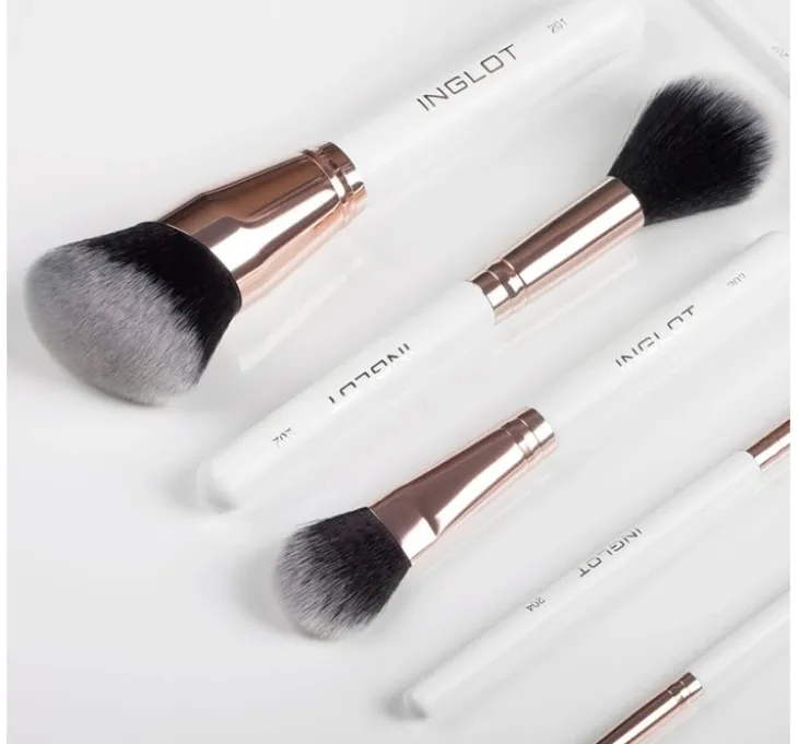 Inglot PlayInn pędzel do makijażu 208