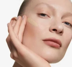 INGLOT SKIN FOCUSED CARE FACE FOUNDATION PIELĘGNACYJNY PODKŁAD DO TWARZY 305 PEACHY BEIGE 30ML