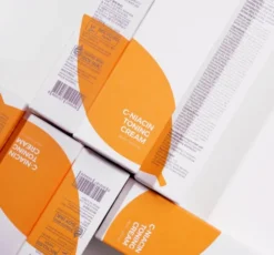 Isntree C-Niacin Toning Cream rozjaśniający krem do twarzy 50 ml