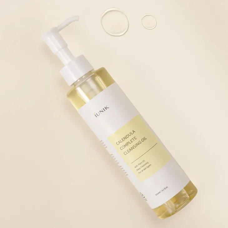 iUNIK Calendula Complete Cleansing Oil olejek do demakijażu z ekstraktem z nagietka 200 ml