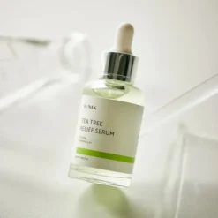 iUNIK Tea Tree Relief Serum kojące serum dla cery problematycznej z wodą z drzewa herbacianego 50 ml