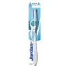 Jordan Clean Between szczoteczka do zębów Medium z nicią dentystyczną