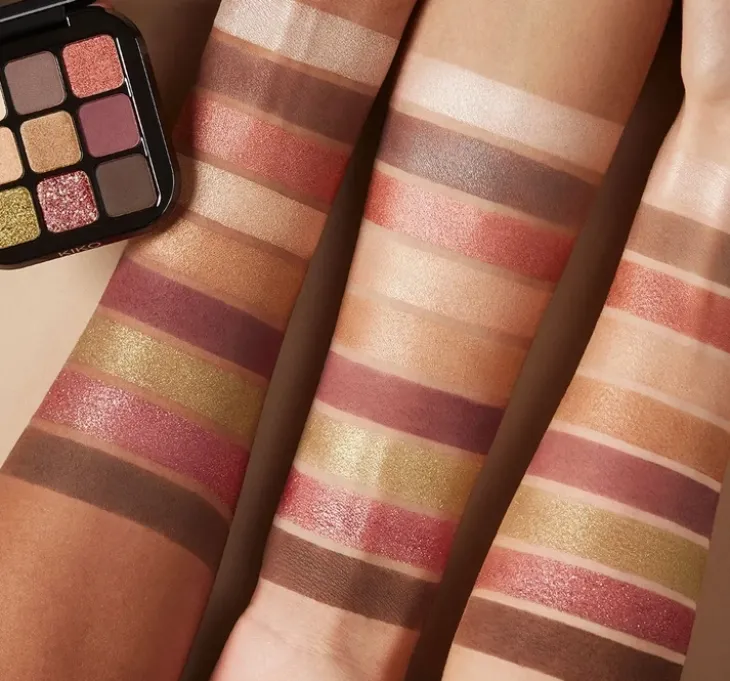 KIKO Milano Glamour Multi Finish mini paletka cieni 03 Burgundy Notes 2,5g