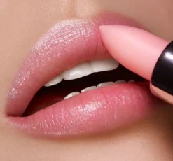 KIKO Milano pH Glow rozświetlająca pomadka dopasowująca się do koloru ust 2,8g