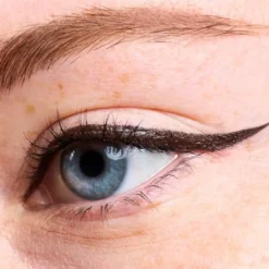 L'Oréal Paris Haute Precision wodoodporny płynny eyeliner w pisaku 020 Brown Leather / Brun Leather 1 ml