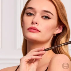 L'Oréal Paris Haute Precision wodoodporny płynny eyeliner w pisaku 020 Brown Leather / Brun Leather 1 ml