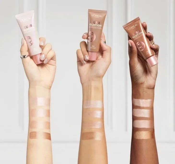 L'Oréal Paris Lumi Glotion rozświetlacz w płynie 903 Medium Glow 40 ml