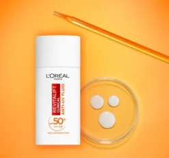 L'Oréal Paris Revitalift Clinical rozświetlający krem na dzień SPF 50+ 50 ml