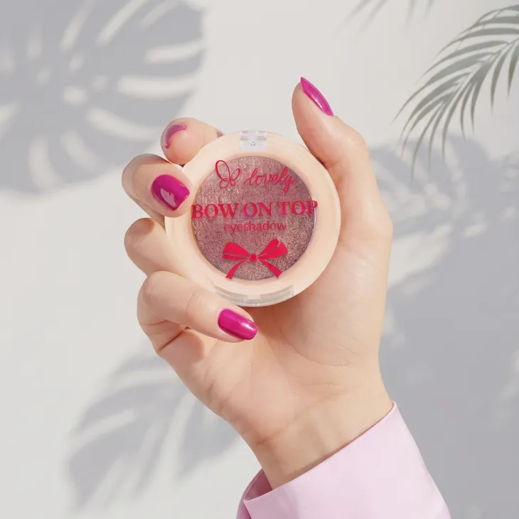 Lovely Bow On Top Eyeshadow metaliczny cień do powiek 02 3 g