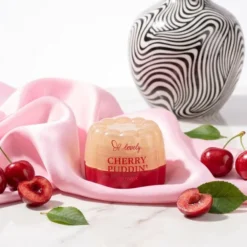 Lovely Cherry Puddin' aromatyczna maska do ust 4,3 g