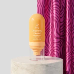 Lovely Cleaming Guard Citrus Notes rozświetlająca mgiełka utrwalająca makijaż 60 ml