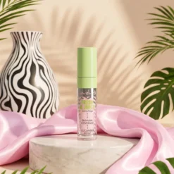 Lovely Fresh & Juicy Camouflage różowy korektor do twarzy 4 4,5 g