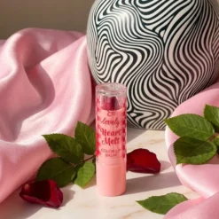Lovely Heart Melt półtransparentna pomadka o błyszczącym wykończeniu z witaminą E 03 4 g