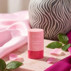 Lovely Once Upon a Blush żelowy róż w sztyfcie 01 Hunny 8 g