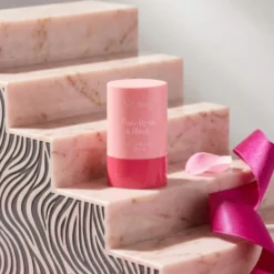 Lovely Once Upon a Blush żelowy róż w sztyfcie 01 Hunny 8 g
