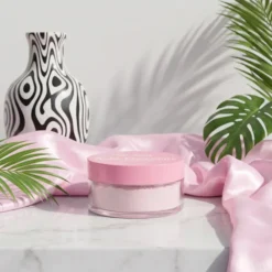 Lovely Ruby Chocolate różowy puder sypki do twarzy 6 g
