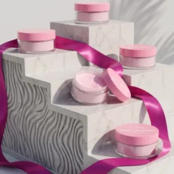 Lovely Ruby Chocolate różowy puder sypki do twarzy 6 g