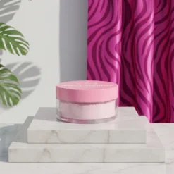 Lovely Ruby Chocolate różowy puder sypki do twarzy 6 g