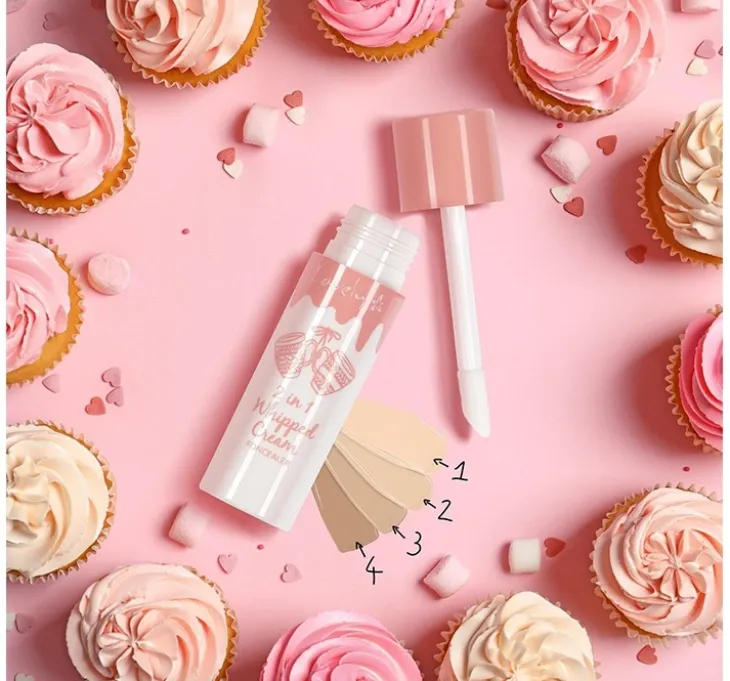 Lovely Whipped Cream Foncealer 2in1 podkład i korektor 04 Beige 17 g