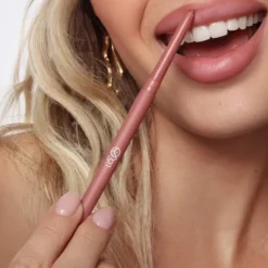 Lovro Non-Transfer Gel Lipliner żelowa konturówka do ust 01 Moderate 0,6 g