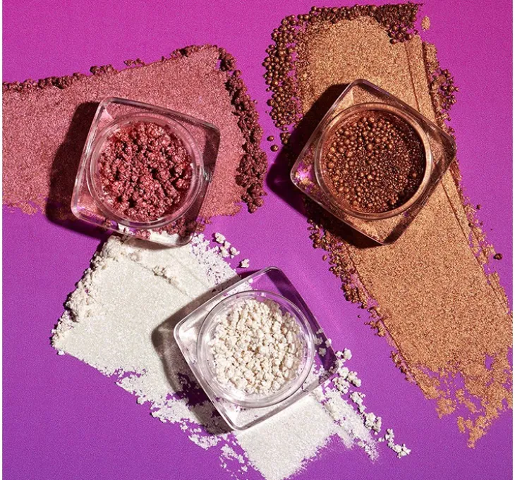 Makeup Revolution Cosmic Trip cień do powiek Star 1,6g
