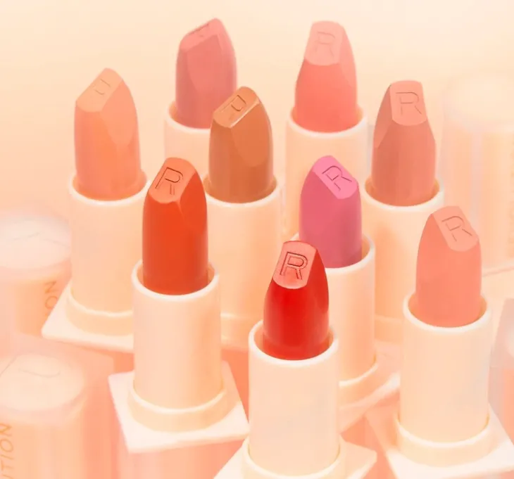 Makeup Revolution Lip Allure Soft Satin pomadka do ust Queen Pink 3,2g