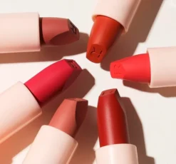 Makeup Revolution Lip Allure Soft Satin pomadka do ust Queen Pink 3,2g