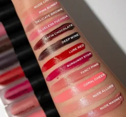 Makeup Revolution Matte Bomb pomadka do ust Nude Charm 4,6ml