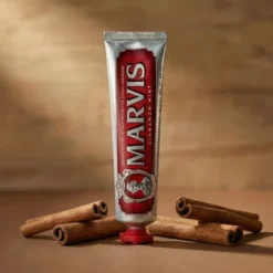 Marvis Cinnamon Mint pasta do zębów cynamonowo-miętowa 85 ml