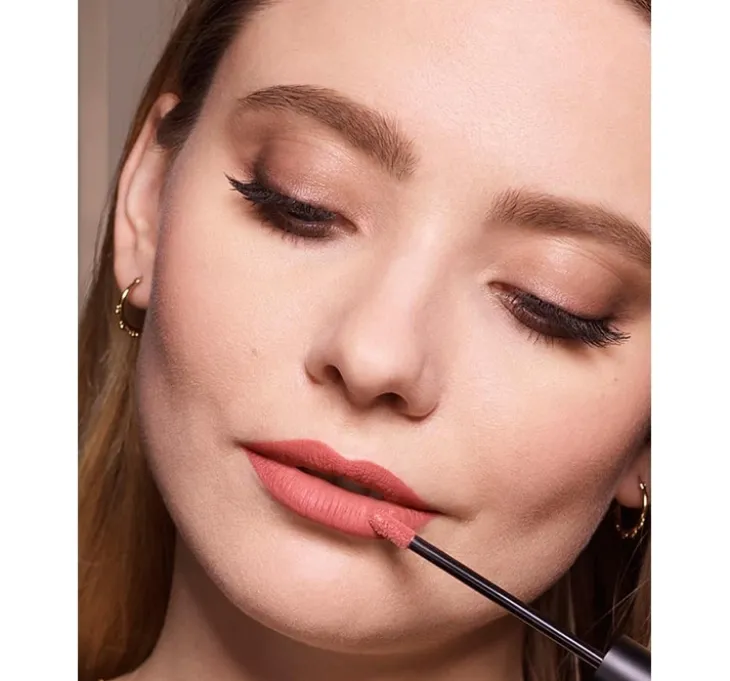 Max Factor Lipfinity Velvet Matte pomadka do ust 025 Red Luxury 3,5 ml