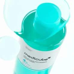 Medicube Azelaic Acid Clear Toner oczyszczający tonik rozjaśniający z kwasem azelainowym 250 ml