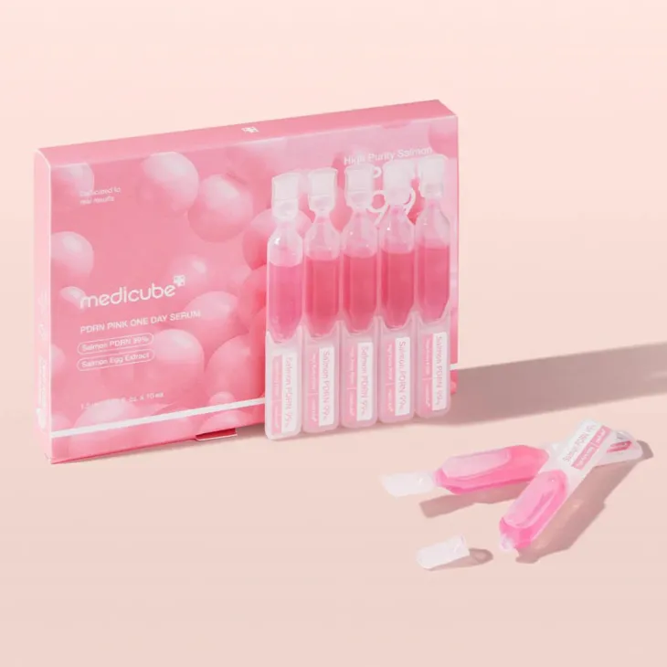 Medicube PDRN Pink One Day nawilżające serum do twarzy z kolagenem i PDRN 10 x 1,5 ml