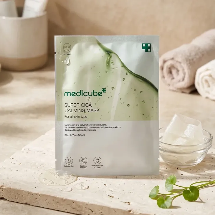 Medicube Super Cica Calming Mask kojąca maska w płachcie z wąkrotą azjatycką 22 g