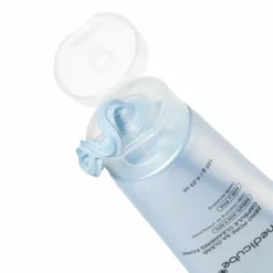 Medicube Zero Pore SA Clear Capsule Cleansing Foam oczyszczająca pianka do twarzy z mikrokapsułkami egzosomów i kwasami 120 g