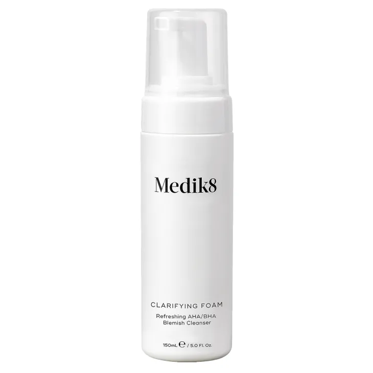 Medik8 Clarifying Foam złuszczająca pianka oczyszczająca z kwasami AHA/BHA 200 ml