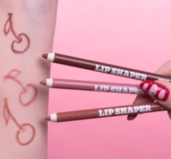 MIYO x Beauty v Tricks Lip Shaper kredka do ust 03 She's Nude 1,4g