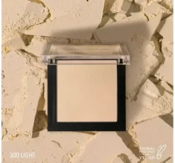 Moira Lavish puder prasowany do utrwalania makijażu 300 Light 6,5g