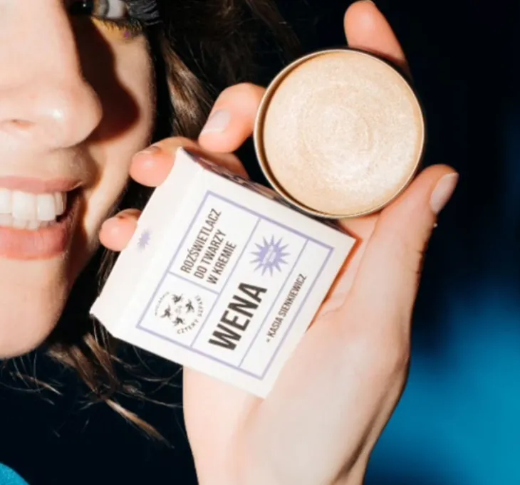 Mydlarnia Cztery Szpaki Wena x Kasia Sienkiewicz naturalny rozświetlacz do twarzy 15ml