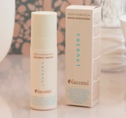 Nacomi Coconut nawilżająca woda kokosowa w formie mgiełki do twarzy 100 ml