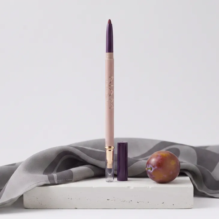 NAM Eye Contour kredka do oczu z gąbką 6 Plum 0,8 g