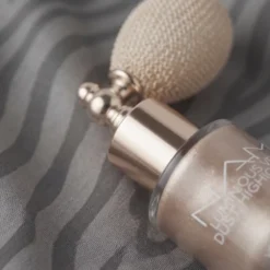 NAM Luminous Veil Dust Highlighter sypki rozświetlacz do twarzy i ciała 2,5 g
