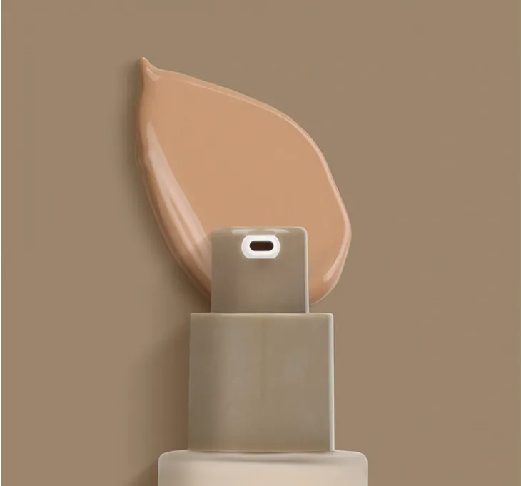 NAM Real Skin Foundation pielęgnacyjny podkład 05 Warm Beige 30 ml
