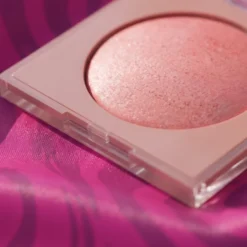 NAM Shimmer Blusher rozświetlający róż do policzków 03 Pink Sunset 4 g