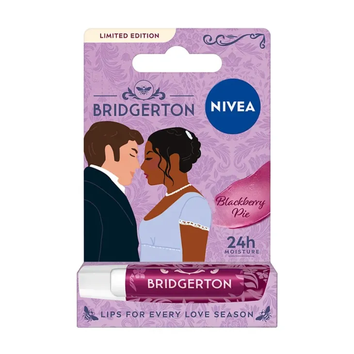 NIVEA Bridgerton Edition pielęgnująca pomadka do ust Blackberry Pie Kate & Anthony 4,8 g