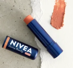 NIVEA Caring Beauty pielęgnująca pomadka do ust i policzków 3w1 Nude 4,8 g